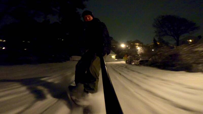 Kenneth Erlandsen på snowskate i gata